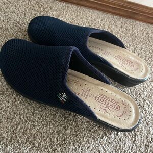 Fly Flot Navy Blue Slip-On Clogs
